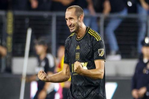 كيليني: سأعود ليوفنتوس بعد الاعتزال.. وإنتر الأقرب للفوز بالدوري الإيطالي